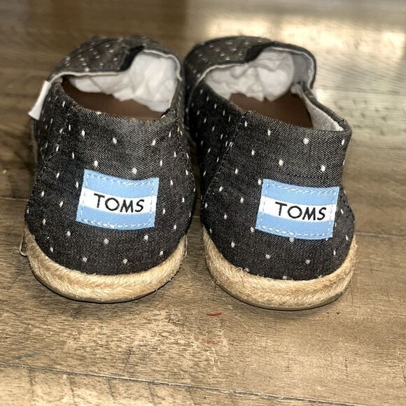 NWOT TOMS Slip on flats size 8 - Picture 5 of 10